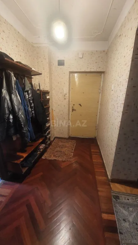 Satılır 4 otaqlı mənzil 100 m²