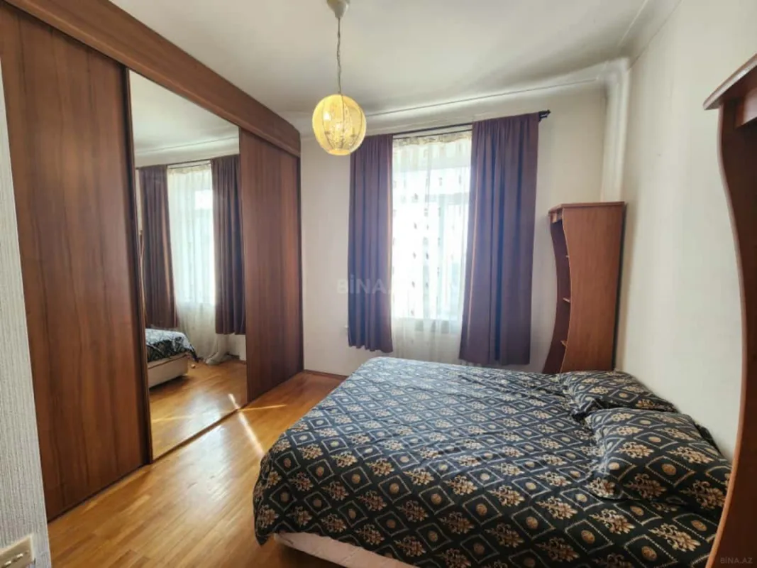 Satılır 2 otaqlı mənzil 60 m²