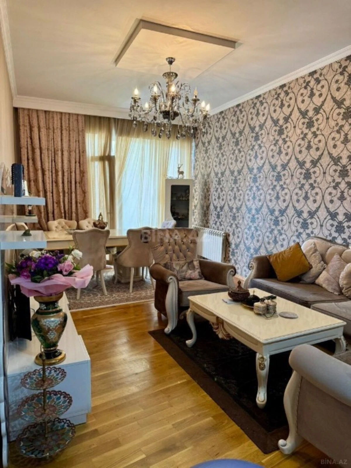Satılır 3 otaqlı mənzil 140 m²