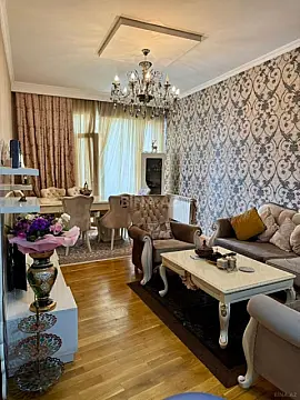 Satılır 3 otaqlı mənzil 140 m²