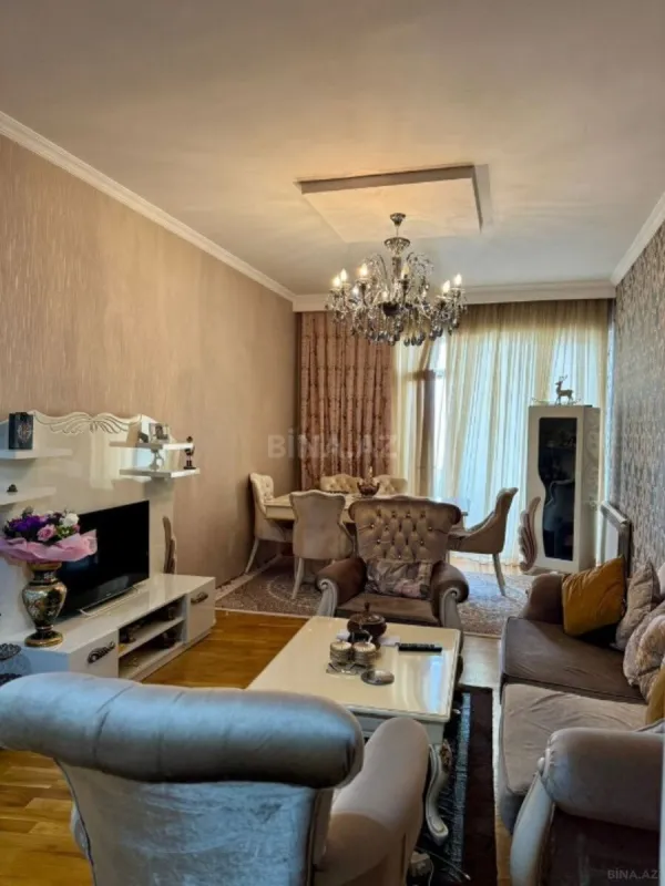 Satılır 3 otaqlı mənzil 140 m²