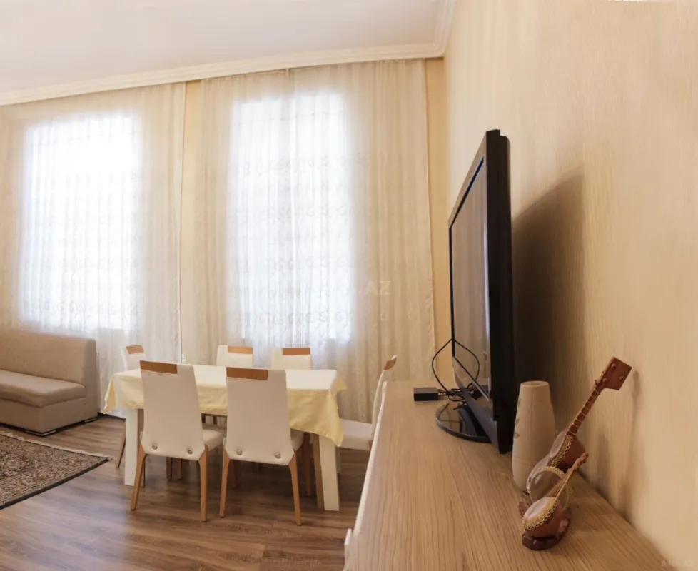 Kirayə verilir 2 otaqlı mənzil 60 m²