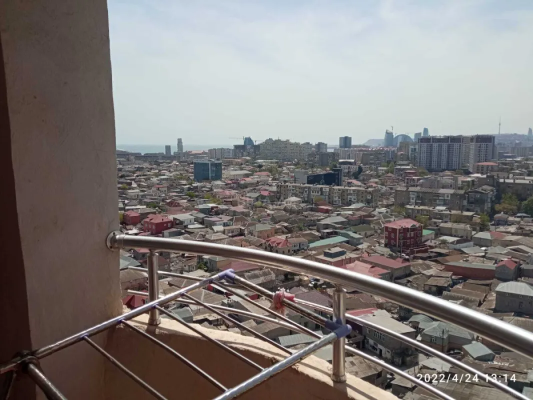 Kirayə verilir 2 otaqlı mənzil 105 m²