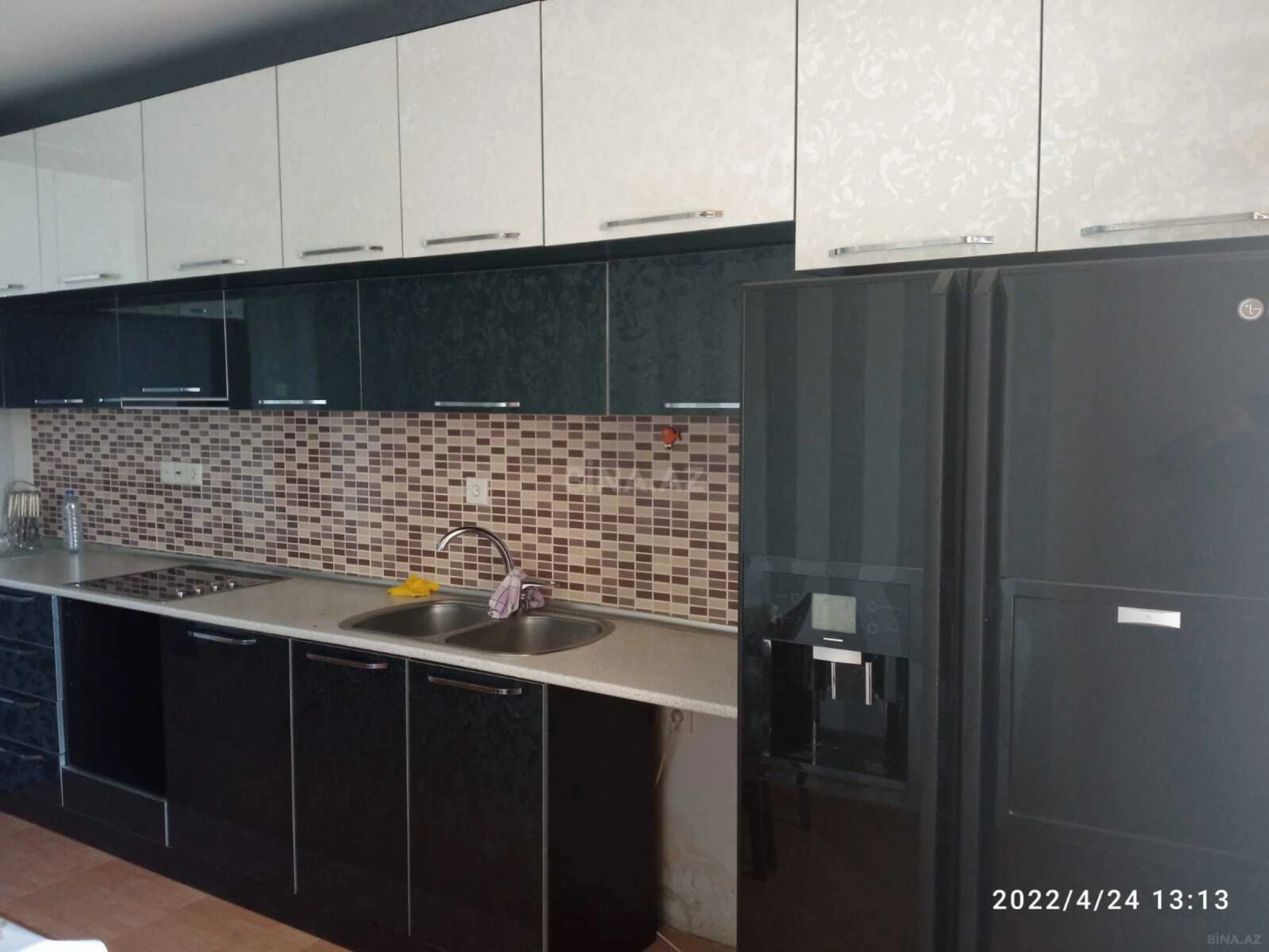Kirayə verilir 2 otaqlı mənzil 105 m²