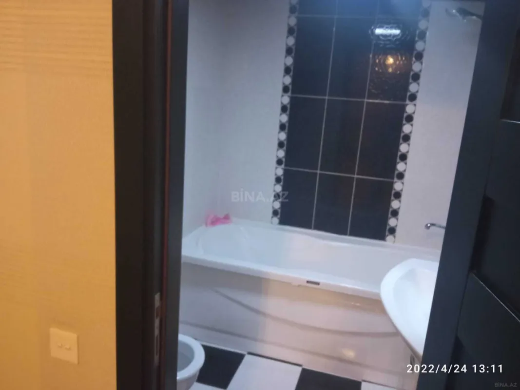 Kirayə verilir 2 otaqlı mənzil 105 m²