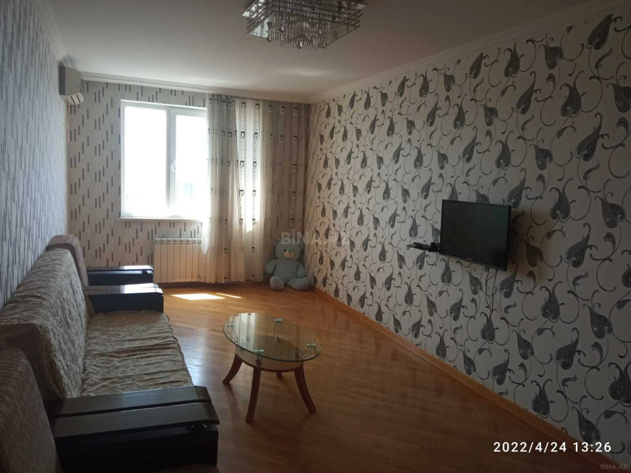 Kirayə verilir 2 otaqlı mənzil 105 m²