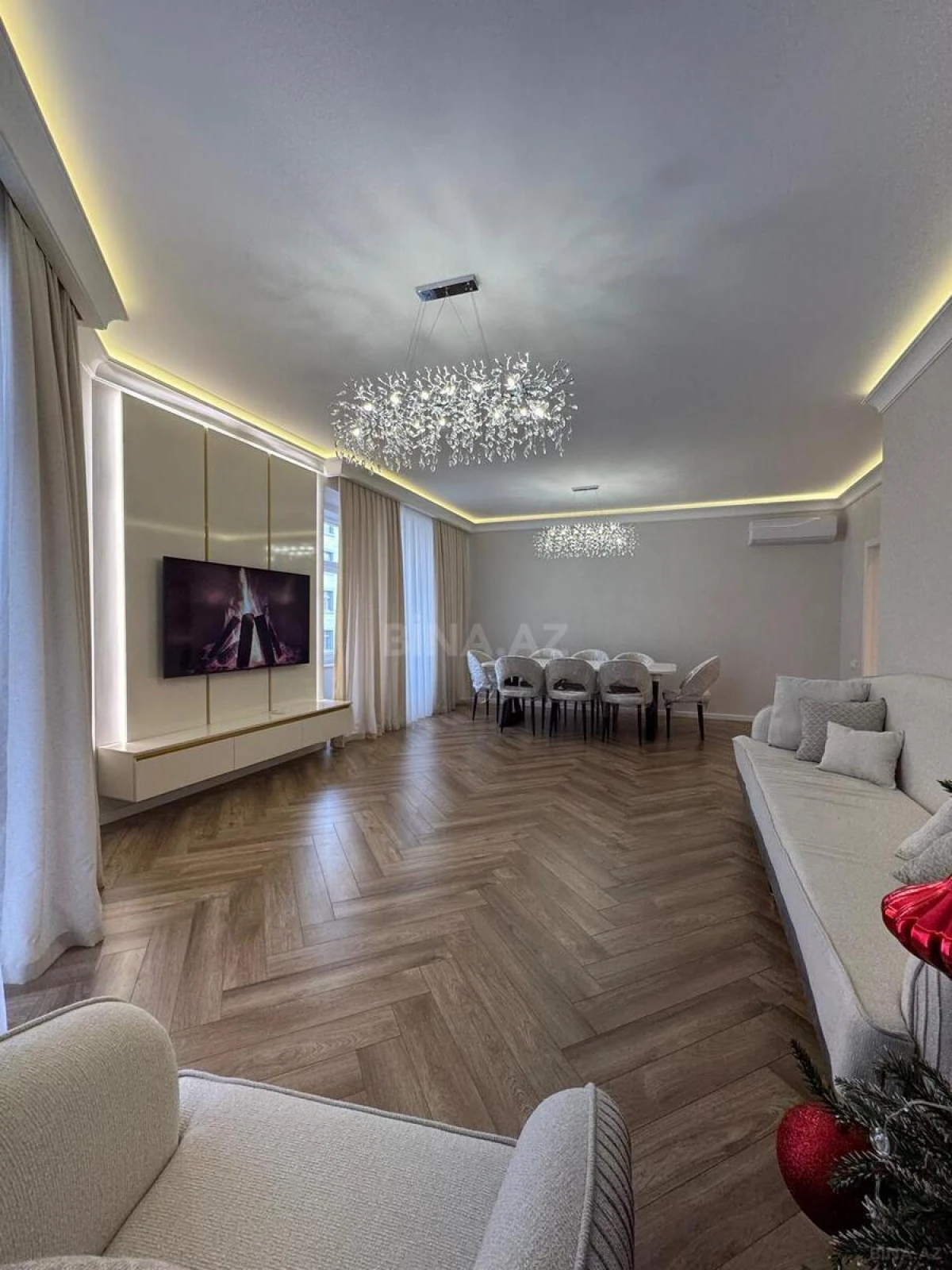 Kirayə verilir 3 otaqlı mənzil 140 m²