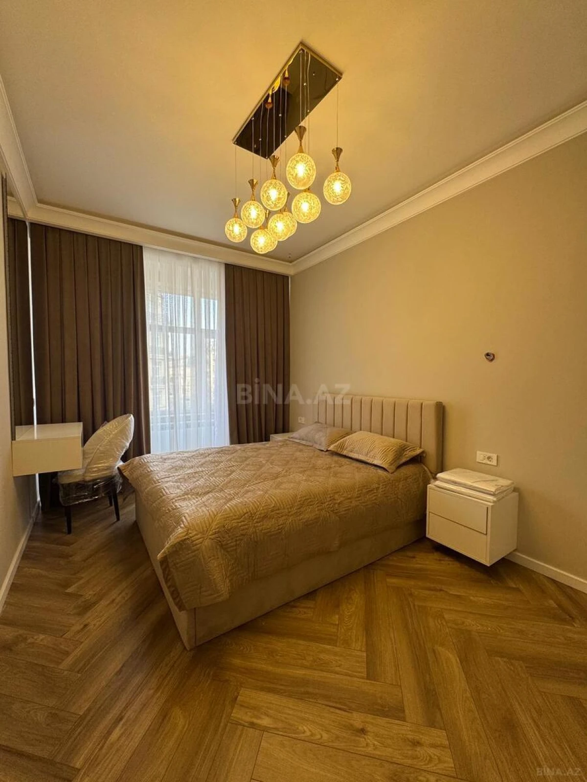Kirayə verilir 3 otaqlı mənzil 140 m²