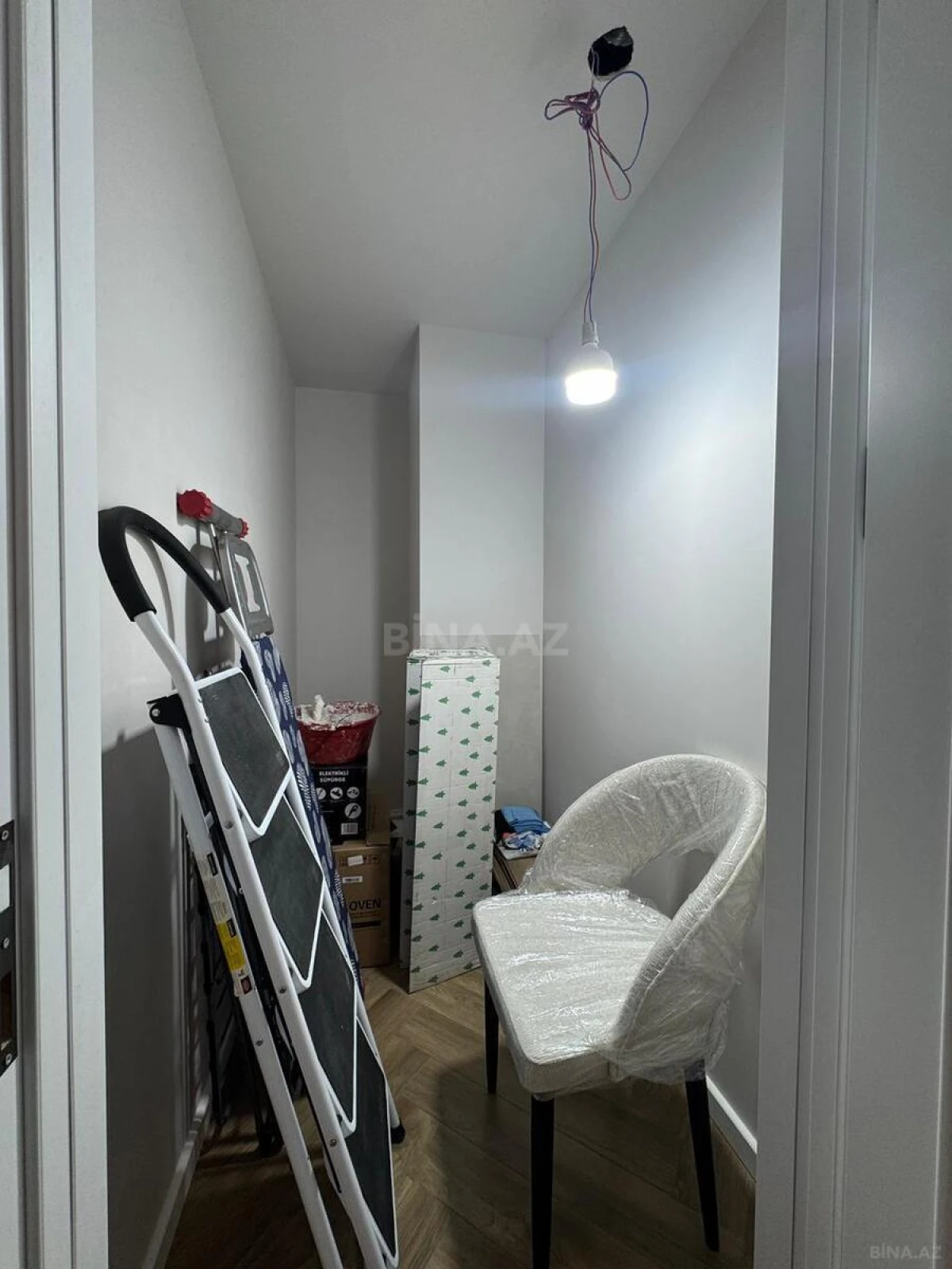 Kirayə verilir 3 otaqlı mənzil 140 m²