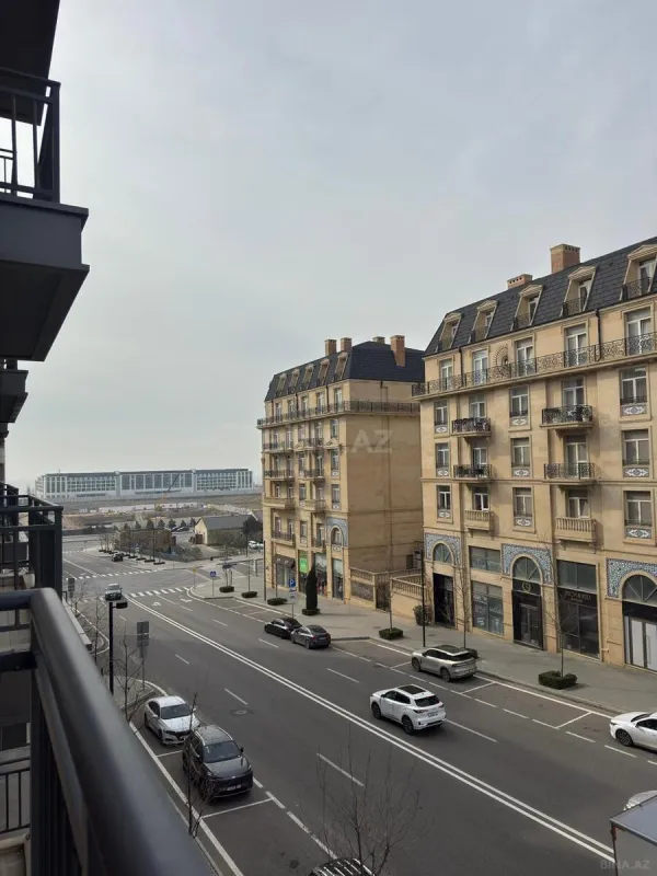 Kirayə verilir 3 otaqlı mənzil 140 m²