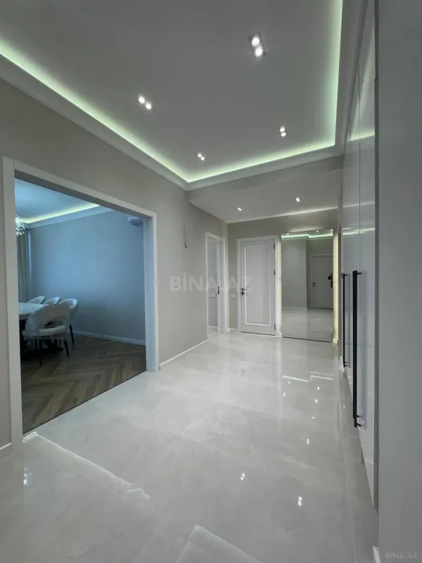 Kirayə verilir 3 otaqlı mənzil 140 m²