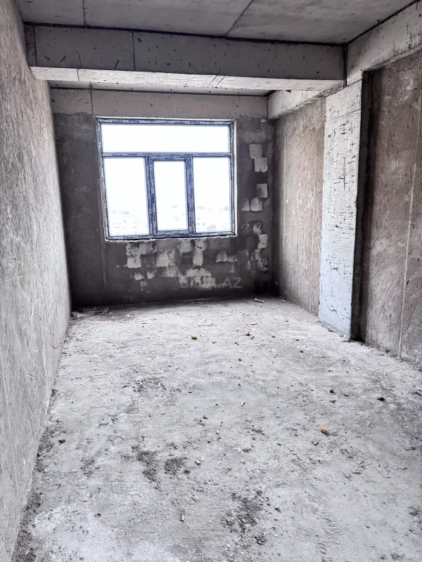 Satılır 4 otaqlı mənzil 110 m²