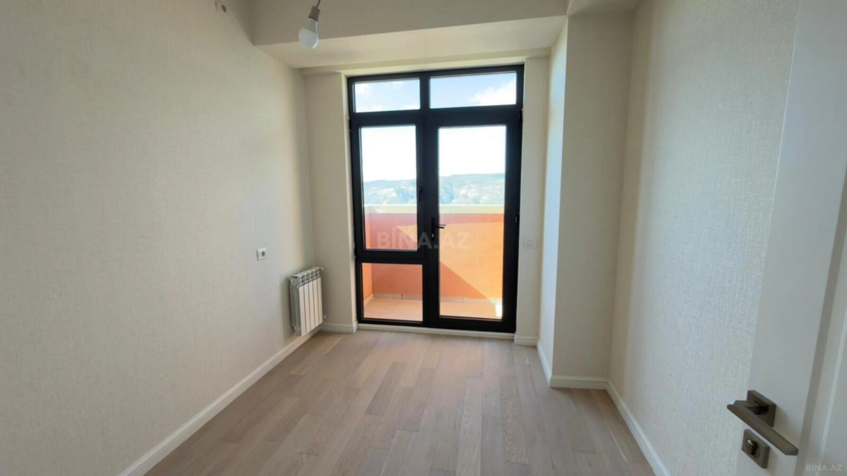 Satılır 3 otaqlı mənzil 83 m²