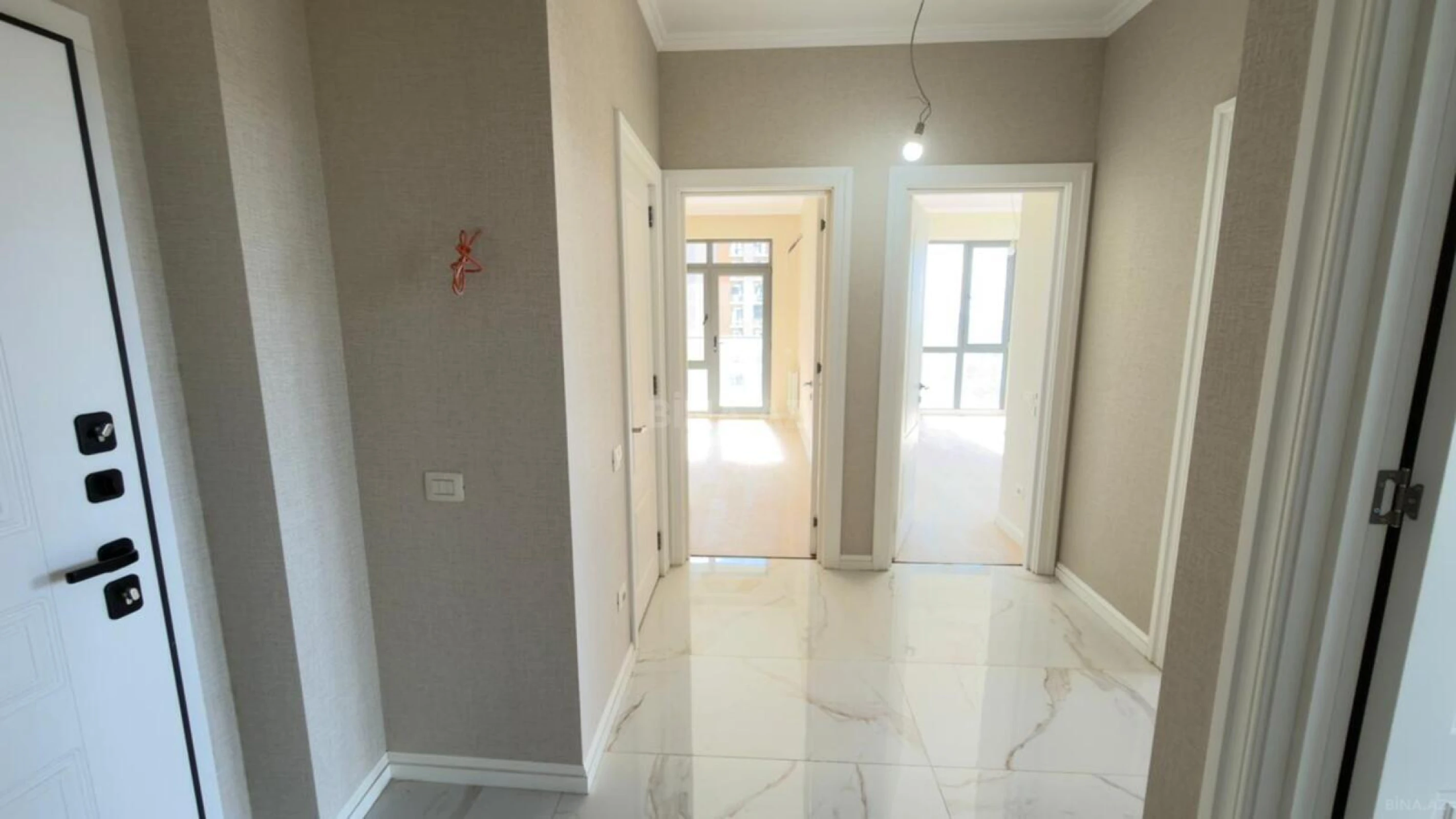 Satılır 3 otaqlı mənzil 83 m²