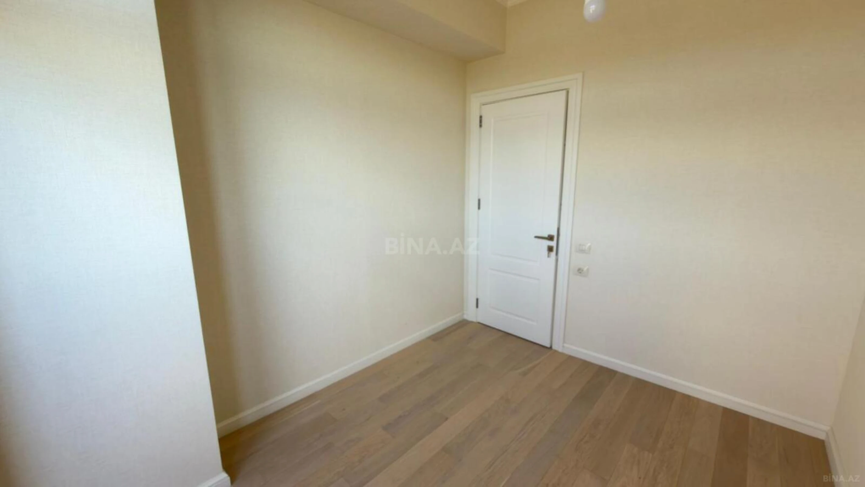 Satılır 3 otaqlı mənzil 83 m²