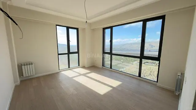 Satılır 3 otaqlı mənzil 83 m²