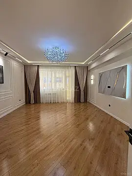Satılır 3 otaqlı mənzil 135 m²