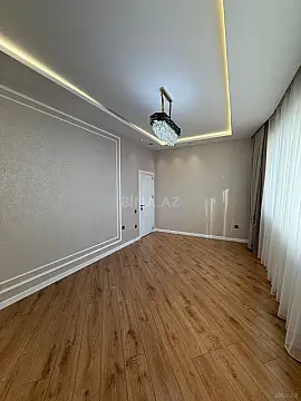 Satılır 3 otaqlı mənzil 135 m²