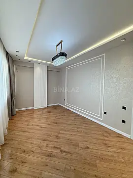 Satılır 3 otaqlı mənzil 135 m²