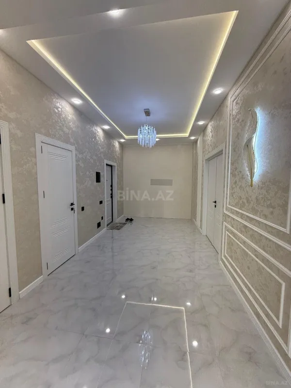 Satılır 3 otaqlı mənzil 135 m²