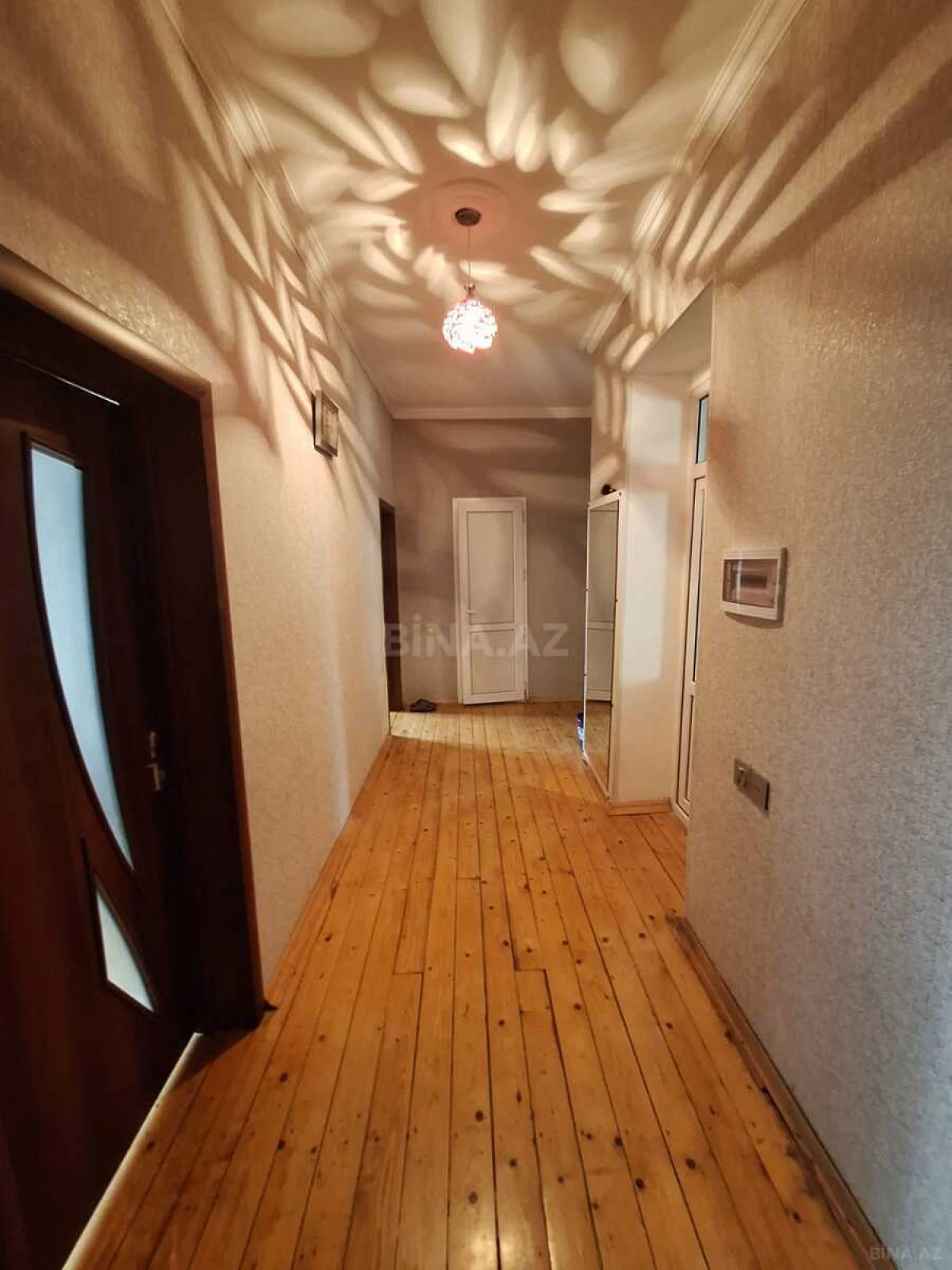 Satılır 5 otaqlı həyət evi 140 m²