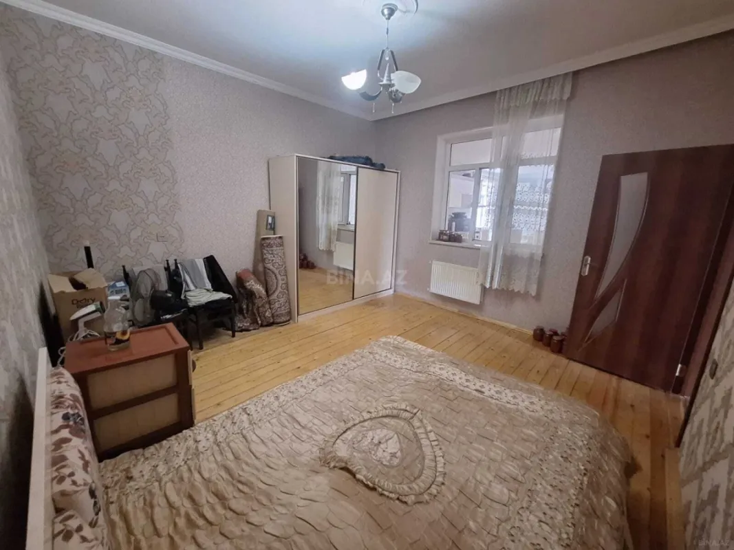 Satılır 5 otaqlı həyət evi 140 m²