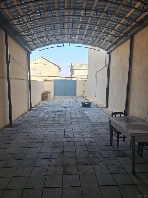 Satılır 5 otaqlı həyət evi 140 m²