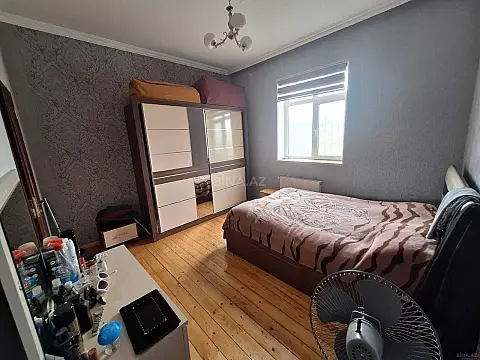 Satılır 5 otaqlı həyət evi 140 m²