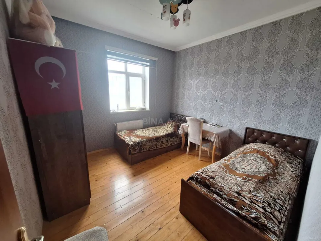 Satılır 5 otaqlı həyət evi 140 m²