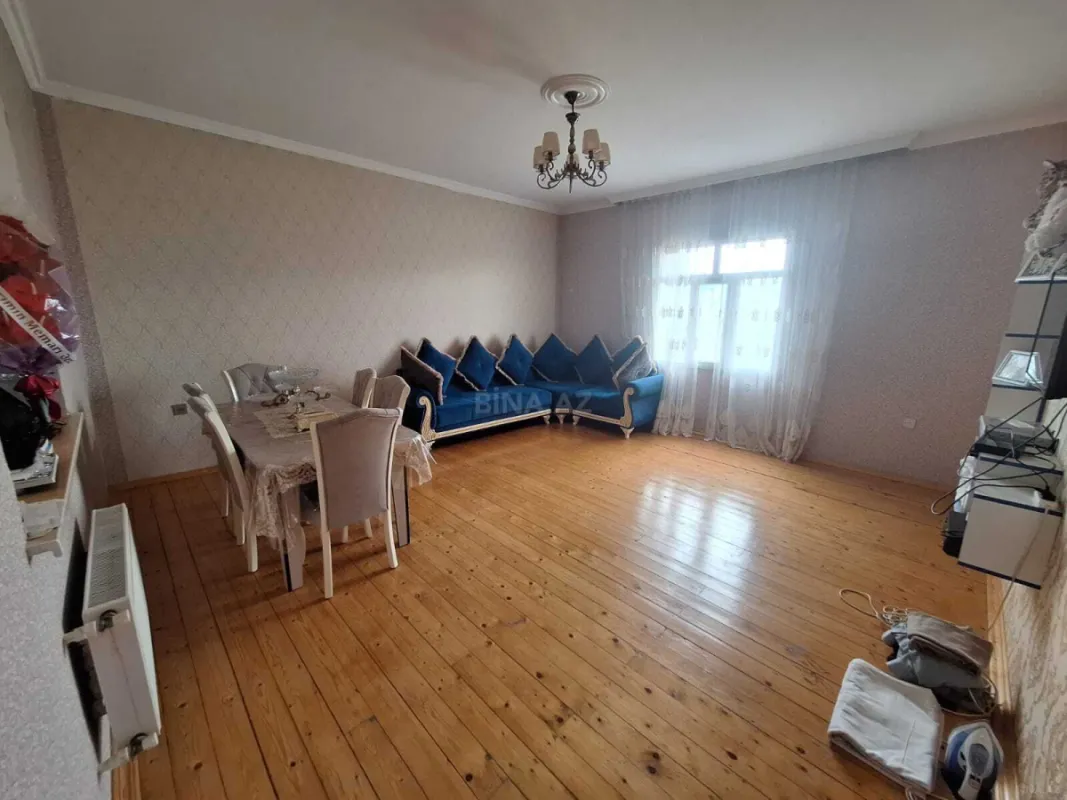 Satılır 5 otaqlı həyət evi 140 m²