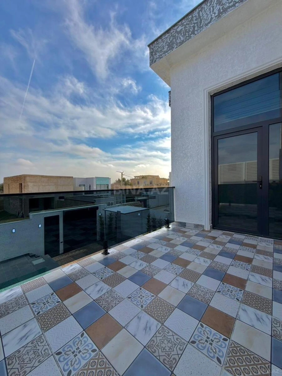 Satılır 5 otaqlı həyət evi 200 m²