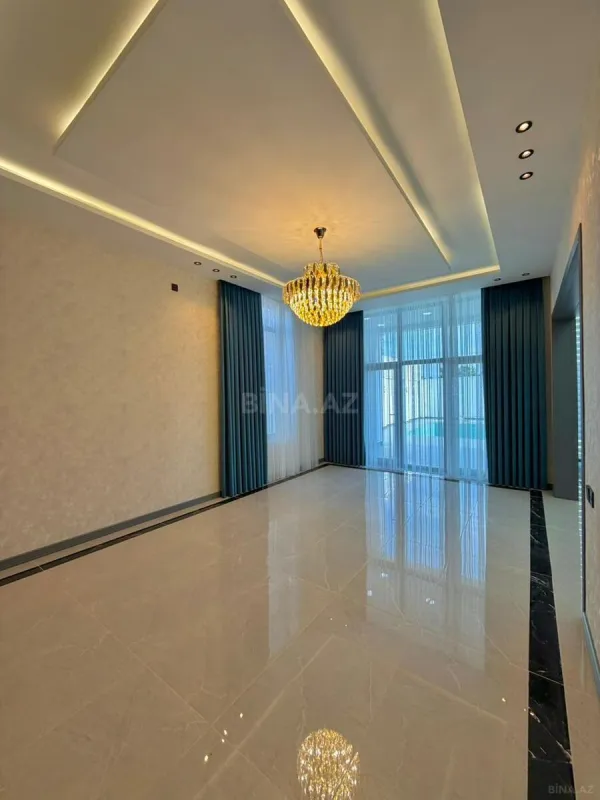 Satılır 5 otaqlı həyət evi 200 m²