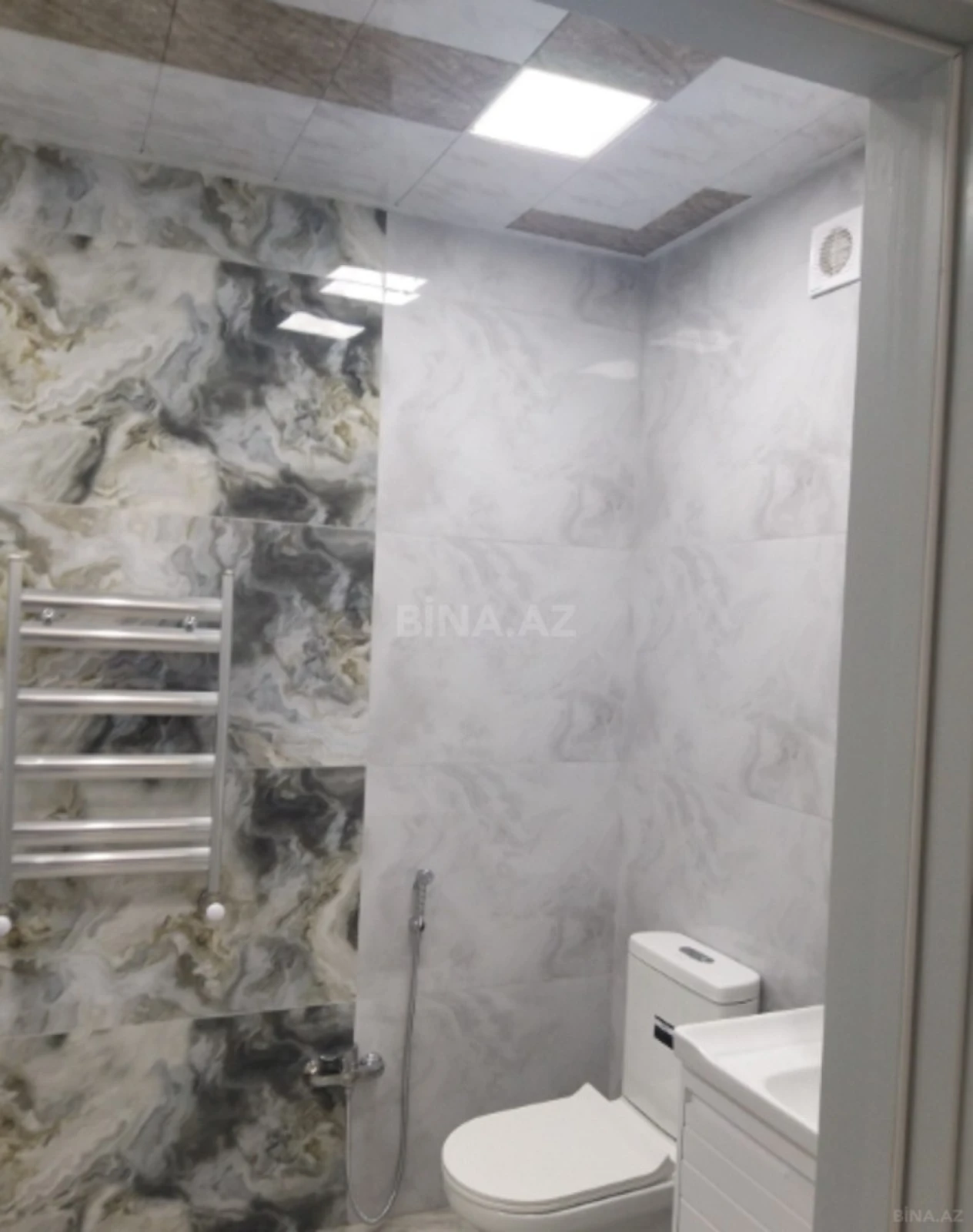 Kirayə verilir 2 otaqlı mənzil 60 m²