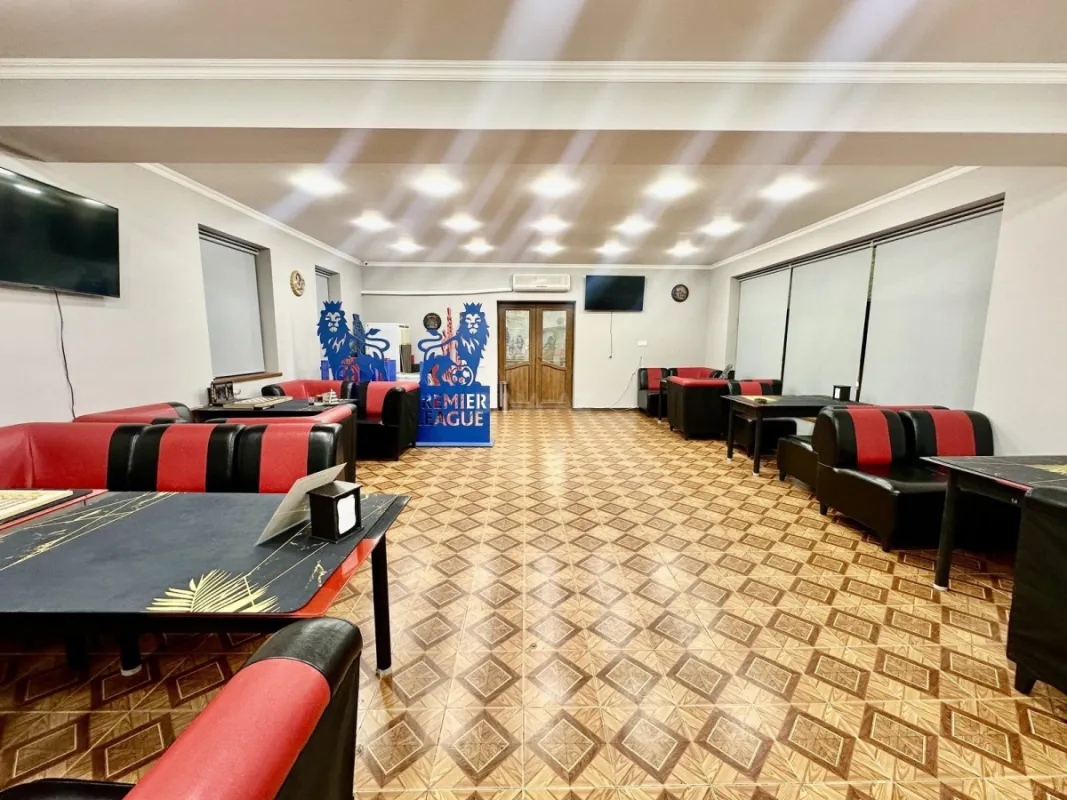 Satılır obyekt 150 m²