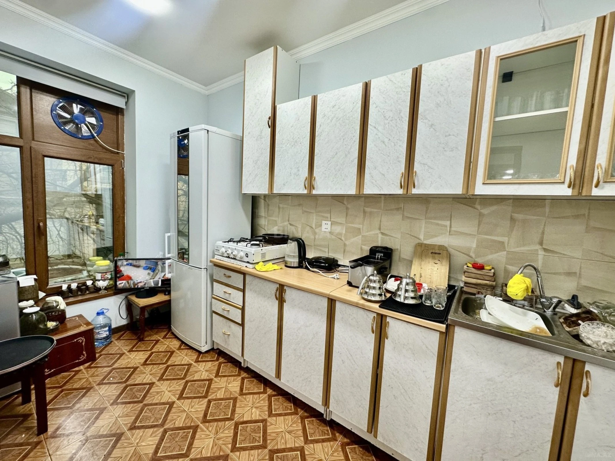 Satılır obyekt 150 m²