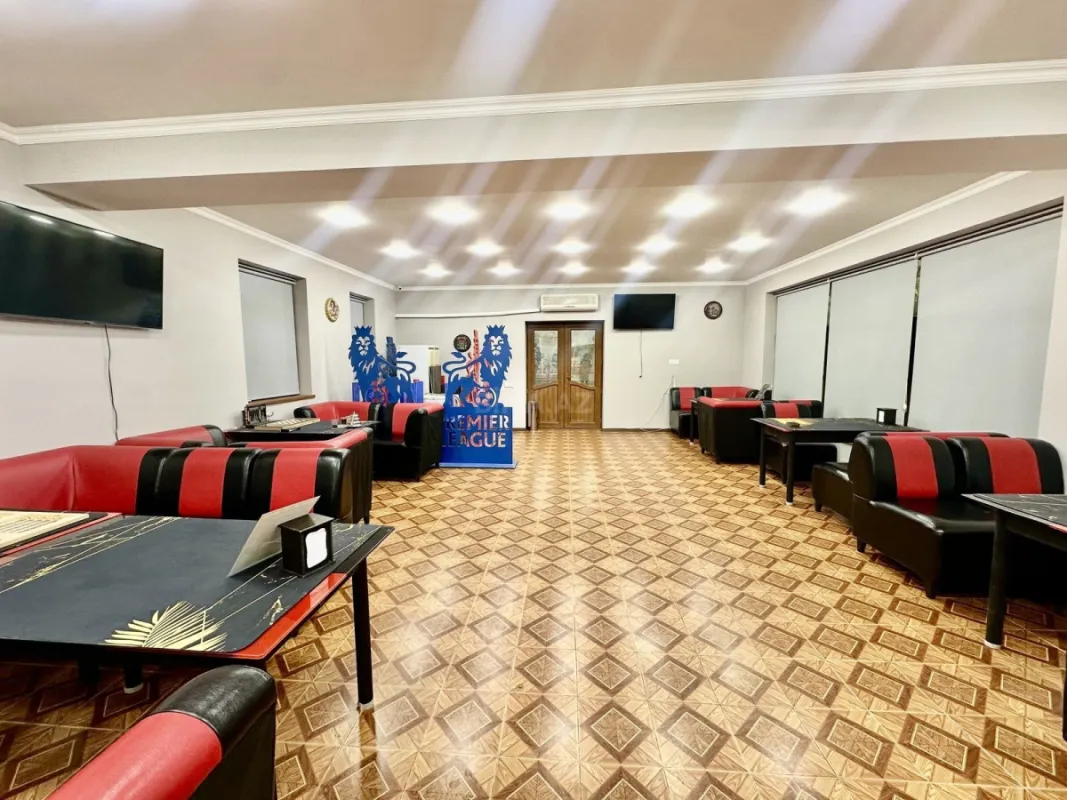 Satılır obyekt 150 m²