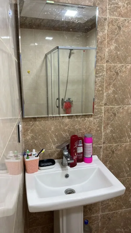 Kirayə verilir 2 otaqlı mənzil 67 m²