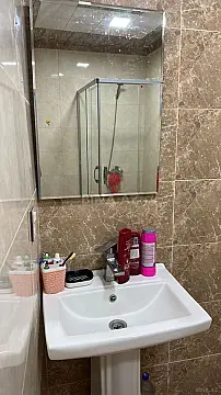 Kirayə verilir 2 otaqlı mənzil 67 m²