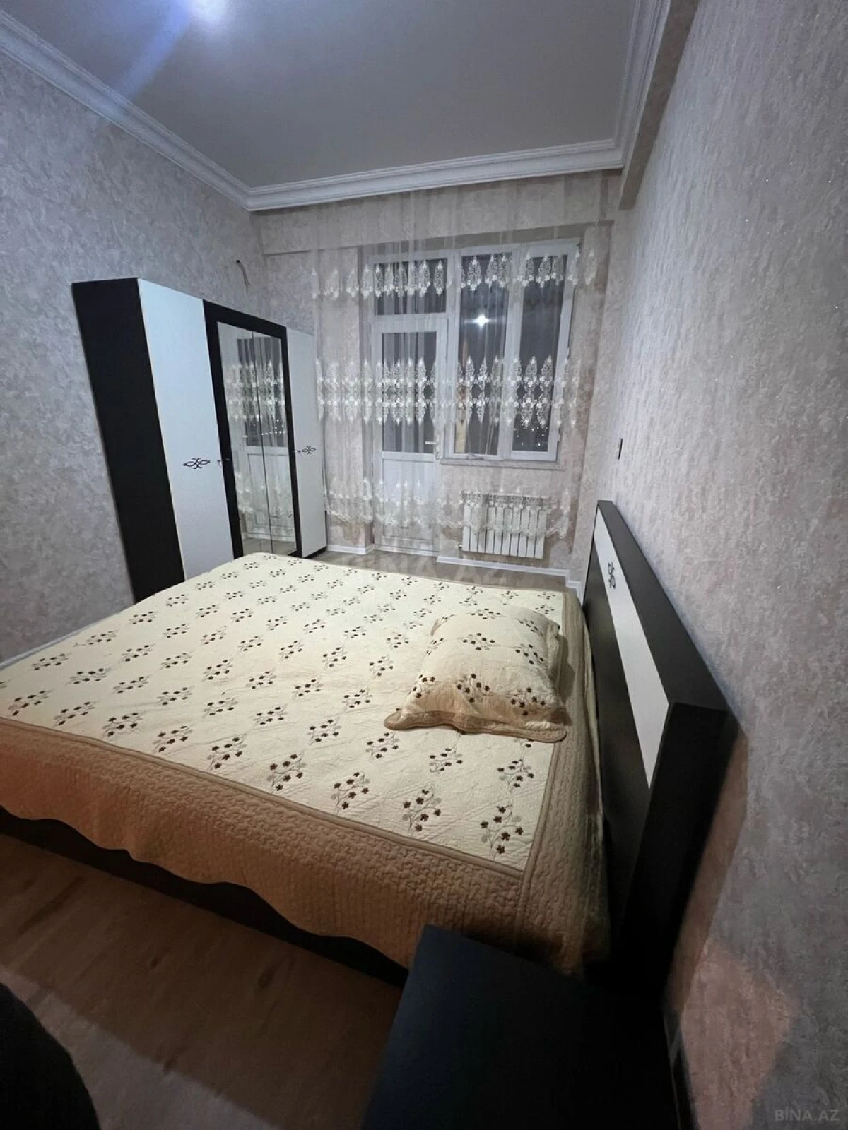 Kirayə verilir 2 otaqlı mənzil 67 m²