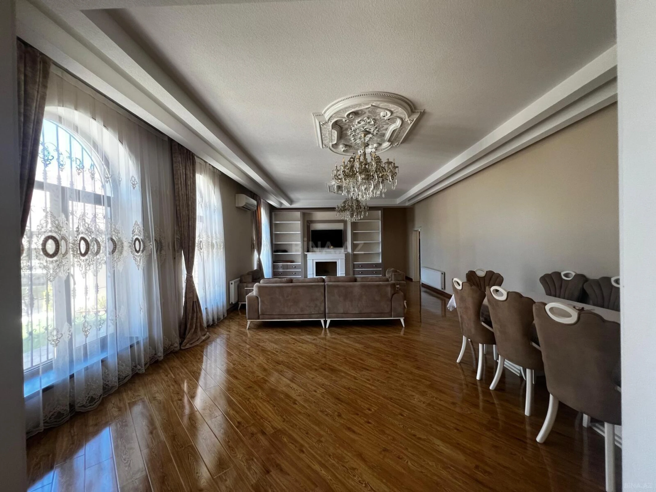 Satılır 5 otaqlı həyət evi 196 m²