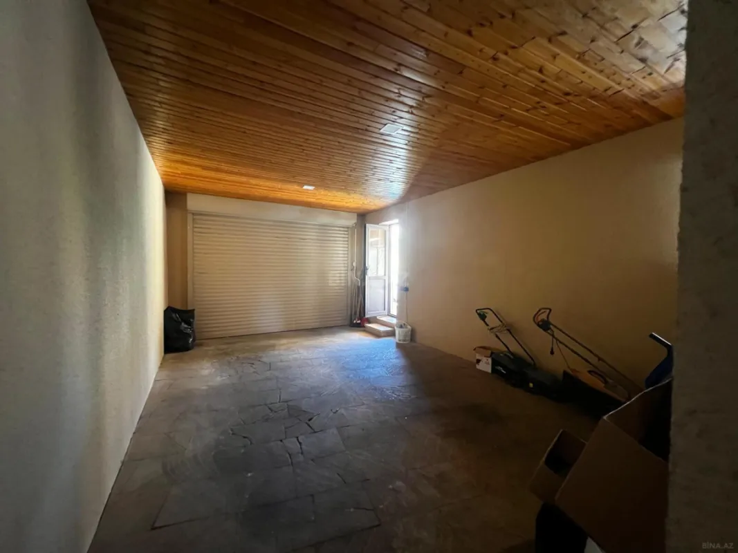 Satılır 5 otaqlı həyət evi 196 m²