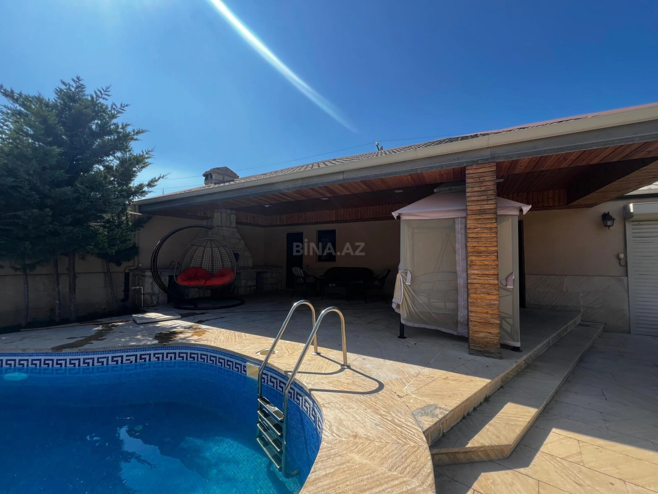 Satılır 5 otaqlı həyət evi 196 m²