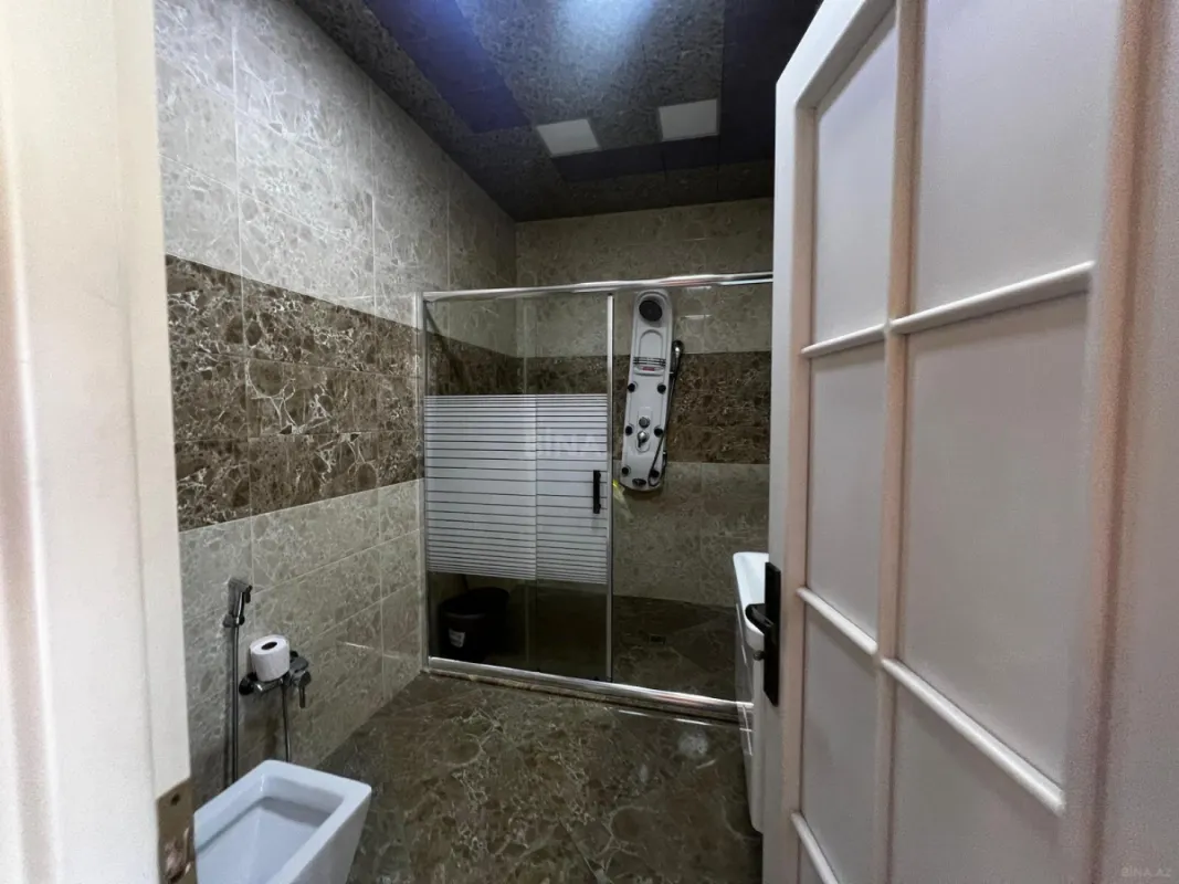 Satılır 5 otaqlı həyət evi 196 m²
