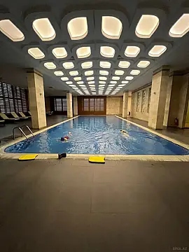 Satılır 5 otaqlı mənzil 285 m²