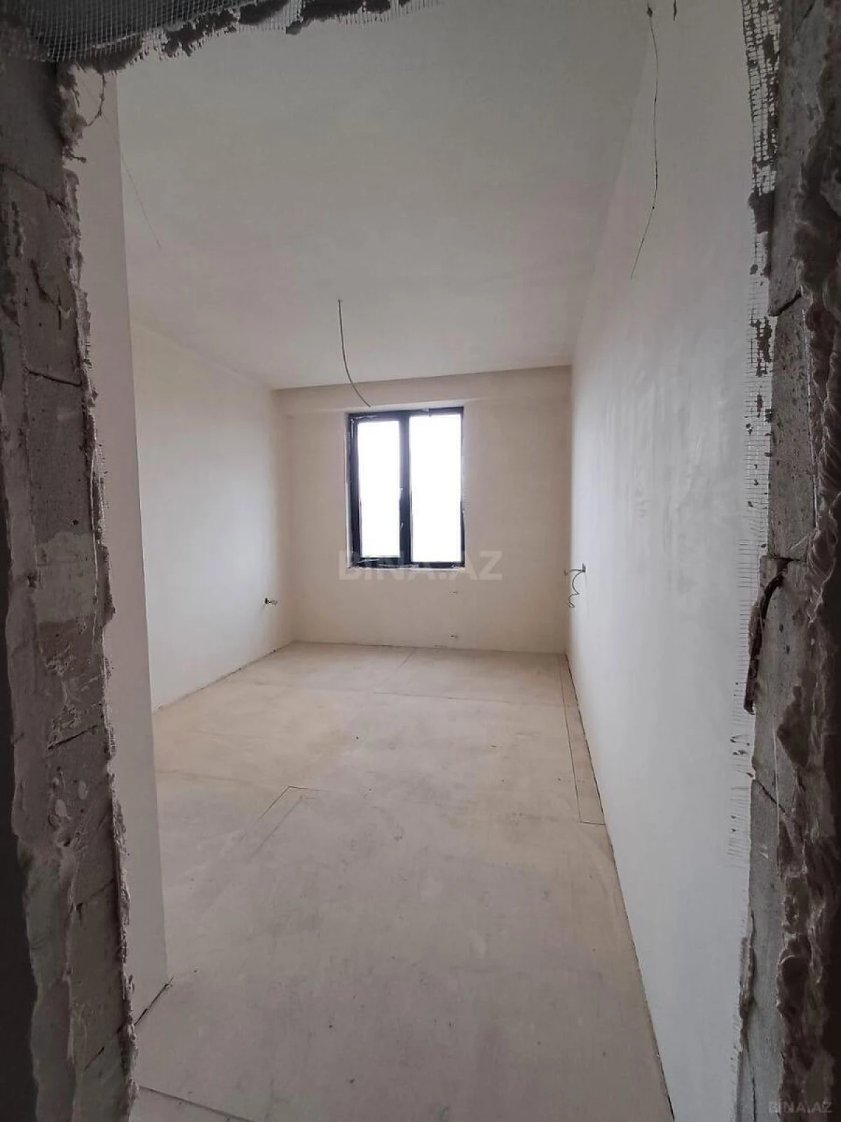 Satılır 2 otaqlı mənzil 78 m²