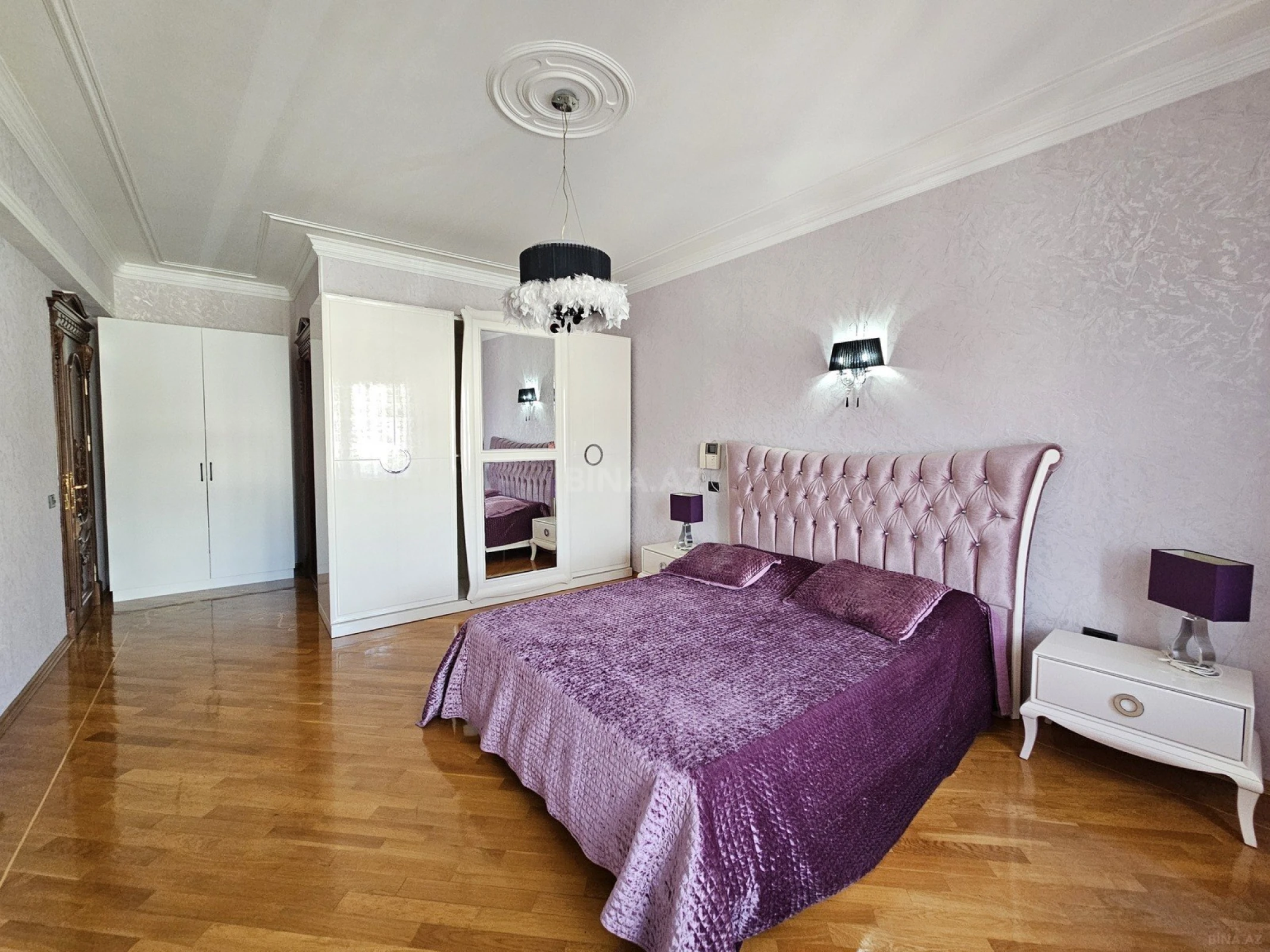 Kirayə verilir 4 otaqlı mənzil 185 m²