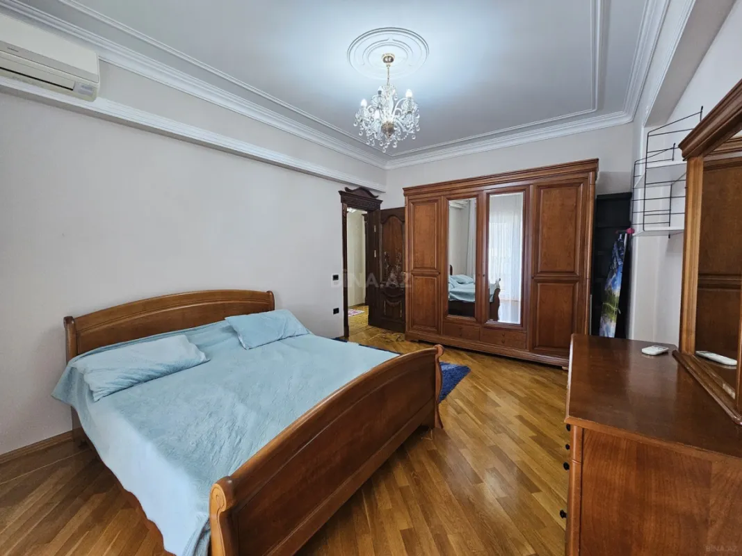 Kirayə verilir 4 otaqlı mənzil 185 m²