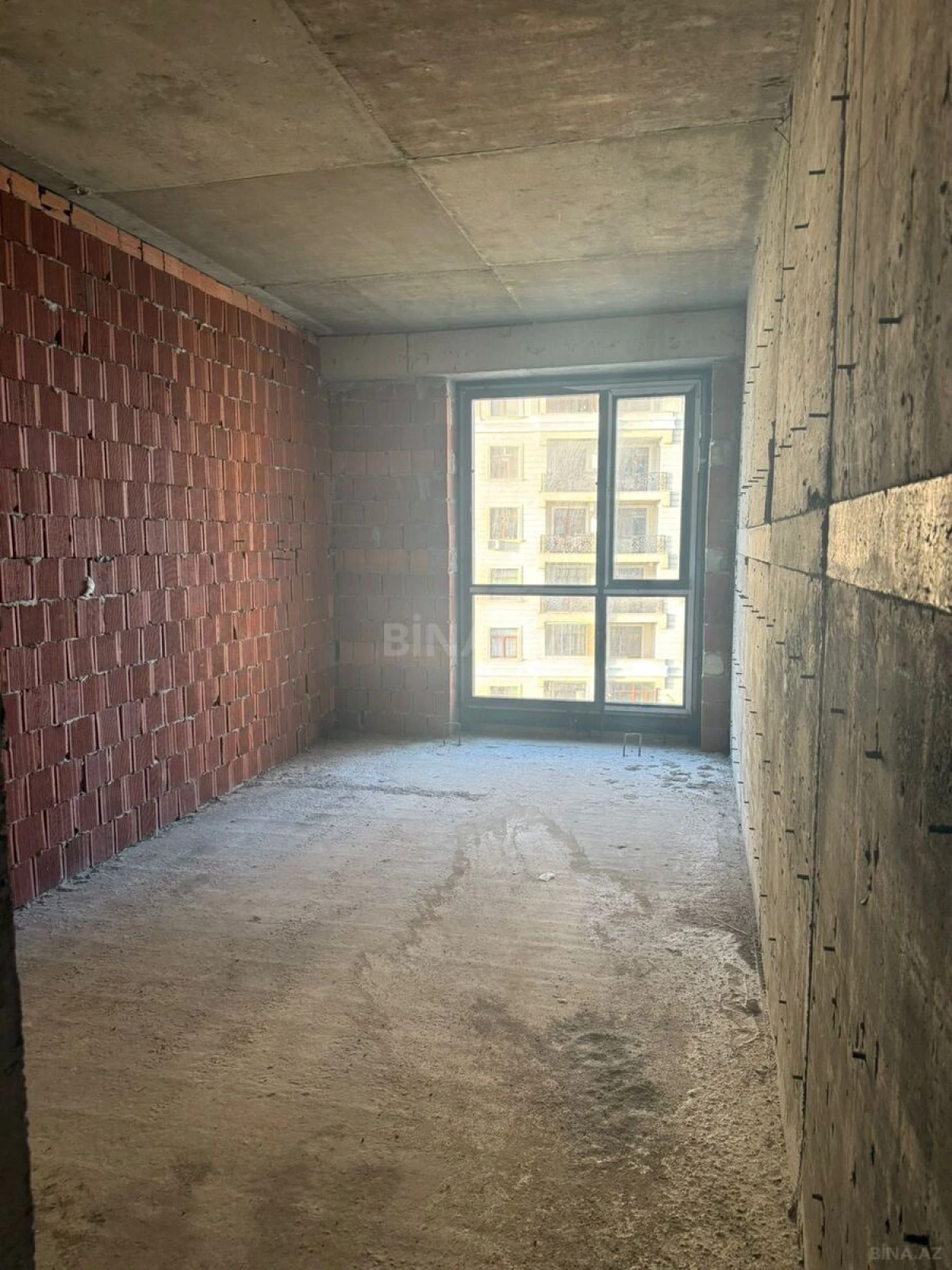 Satılır 2 otaqlı mənzil 106.9 m²