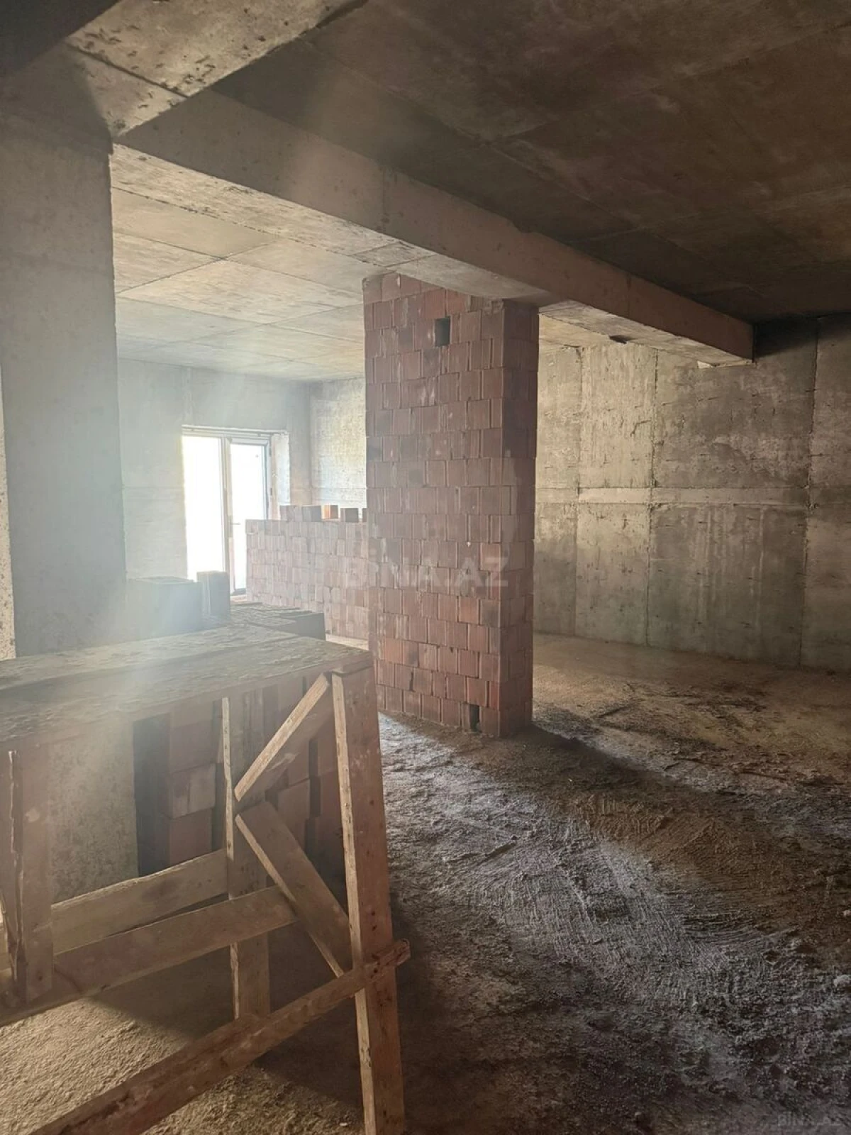 Satılır 2 otaqlı mənzil 106.9 m²