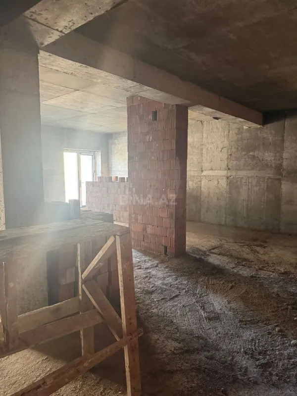Satılır 2 otaqlı mənzil 106.9 m²